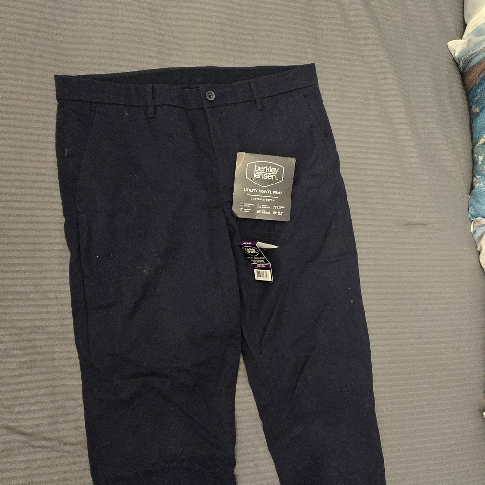 NWT Berkley Jensen Utility Travel Pant 34W x 30L - Picture 4 of 8